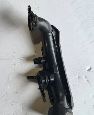 Peugeot 208 II Air intake hose/pipe 9851983780