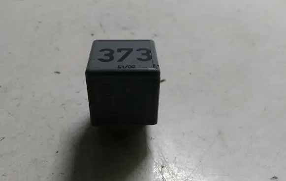 Audi A6 S6 C5 4B Other relay 8D0951253A