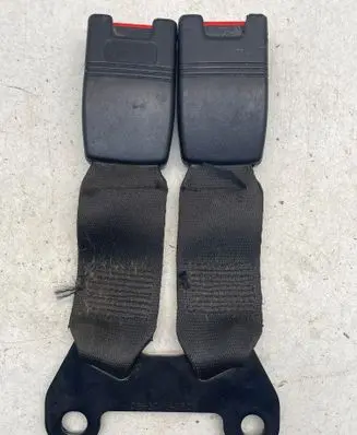 Opel Frontera A Middle seatbelt buckle (rear) 02304146BCF 11R995200