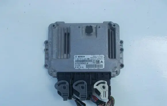 Volkswagen Touran I Engine control unit/module 03G906018EH 5WP45565AC