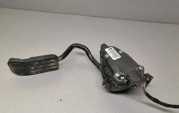 Volkswagen Sharan Accelerator throttle pedal 7M3721603D YM219F836AB
