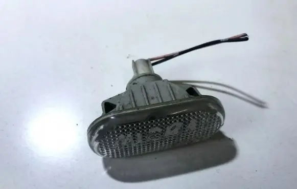 Nissan Micra Front fender indicator light 26160ax001