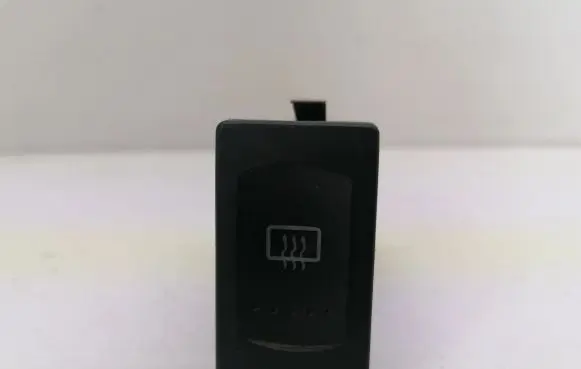 Volkswagen PASSAT B5 Windscreen/window heater switch 3B0959621B