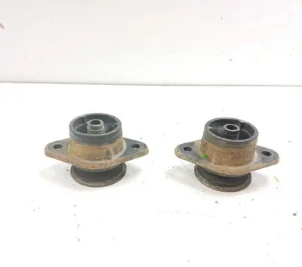 Toyota Hilux (AN120, AN130) Engine mount bracket 