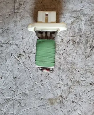 Ford Focus Heater blower motor/fan resistor 3M5H18B647AC