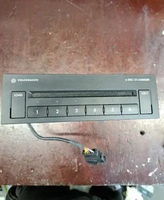 Volkswagen Touran I CD/DVD changer 1T0035110A 37807829059