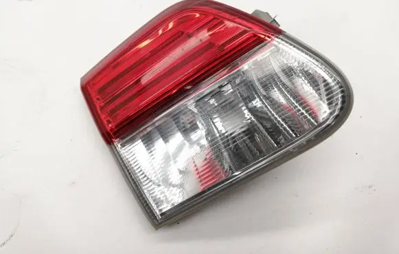 Tailgate rear/tail lights