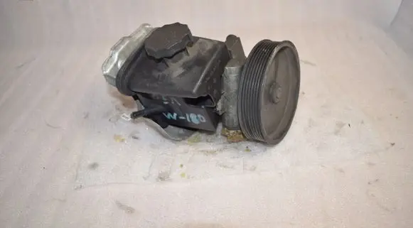 Mercedes-Benz SLK R171 Power steering pump A0034664001
