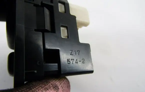 Toyota Prius (XW30) Wing mirror switch 7462Z17
