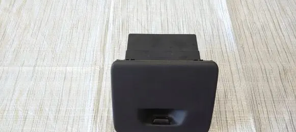 BMW X5 G05 Glove box