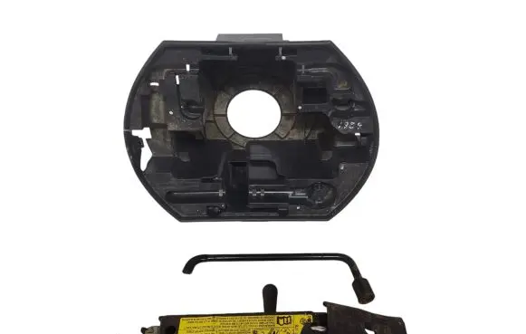 Peugeot 307 CC Tool box 