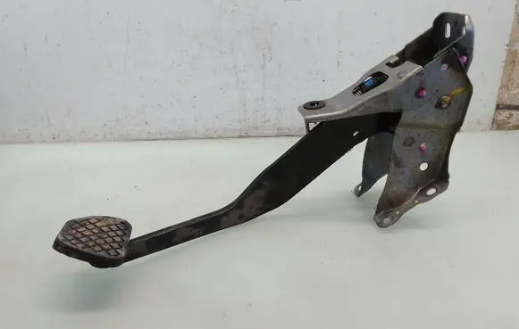 Honda CR-V Brake pedal PEM24S