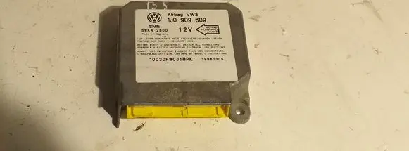 Volkswagen PASSAT B5 Airbag control unit/module 1J0909609