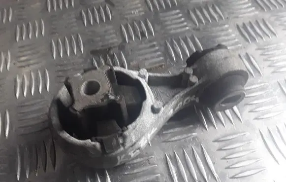 Nissan Qashqai Engine mount bracket 11350JD000