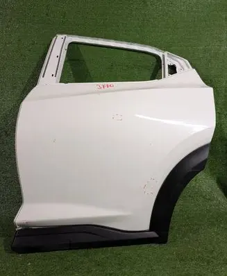Nissan Juke II F16 Rear door
