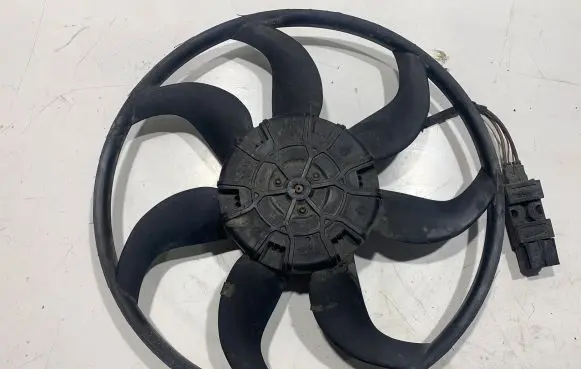 BMW 5 E60 E61 Fan impeller 613298