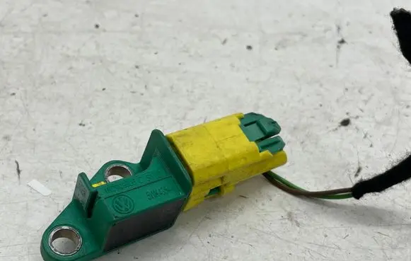 Audi A4 S4 B8 8K Airbag deployment crash/impact sensor 1K0909606C