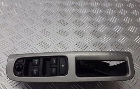 Volvo V50 Front door window switch trim 30858446