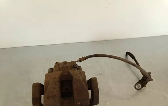 BMW X3 F25 Front brake caliper