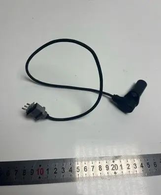 Volkswagen PASSAT B5 Crankshaft position sensor 038907319