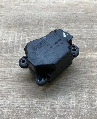 Volvo V50 Air flap motor/actuator 4N5H19E616AC