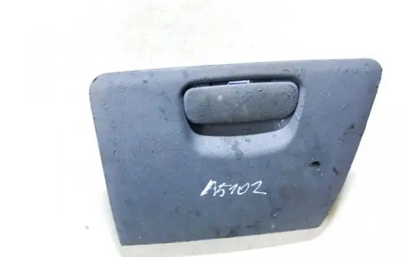 Glove box
