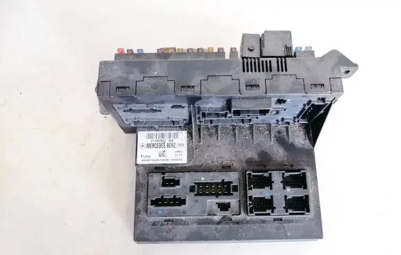 Mercedes-Benz E W211 Fuse box set 2115453901