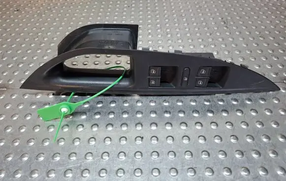 Seat Altea XL Electric window control switch S26371553 1K4959857B 5P1867171A