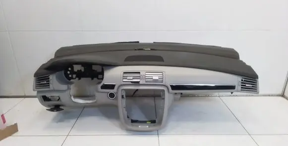 Mercedes-Benz R W251 Dashboard