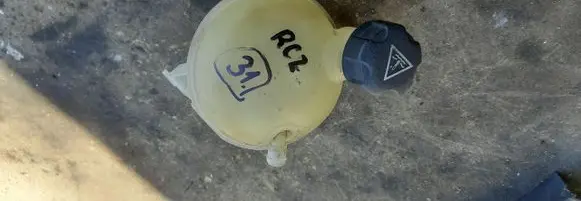 Peugeot RCZ Coolant expansion tank/reservoir