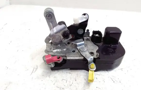 Jeep Grand Cherokee (WK) Front door lock