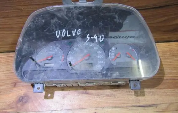 Volvo S40, V40 Speedometer (instrument cluster)