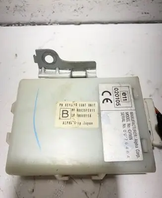 Subaru Impreza II Door central lock control unit/module 88035FE011 1H08015K