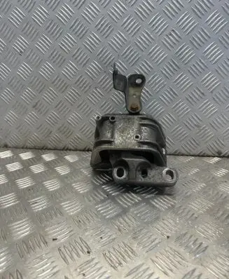Volkswagen Golf V Engine mount bracket 1k0199262