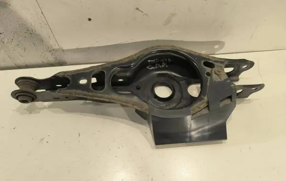 Toyota RAV 4 (XA50) Rear upper control arm/wishbone