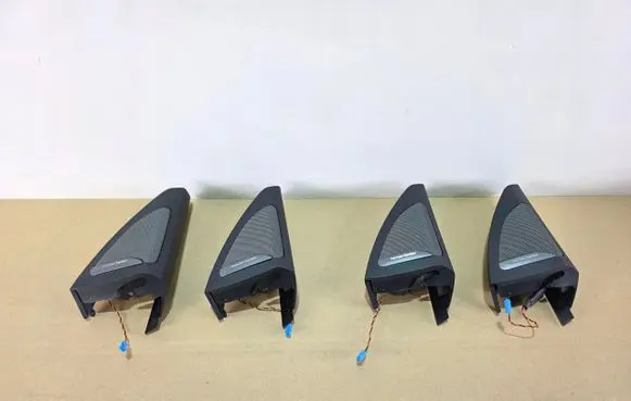 BMW X7 G07 Parcel shelf speaker 