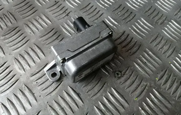 Volkswagen Touran I ESP acceleration yaw rate sensor 1K0907655B