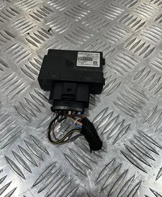 Audi A5 Fuel pump relay 8W0906093G