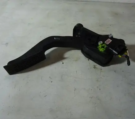 KIA Venga Accelerator throttle pedal 32727-1P200