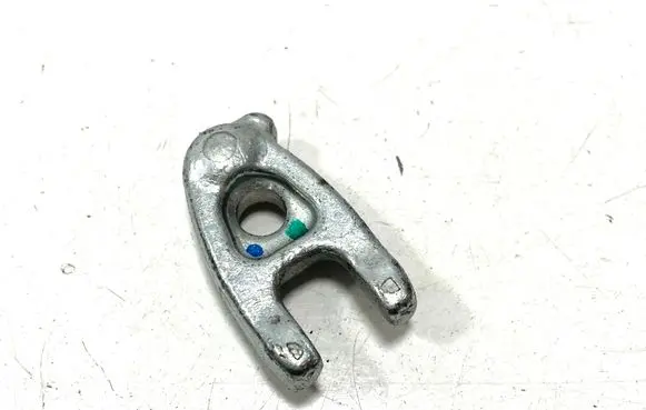 Renault Clio IV Fuel Injector clamp holder