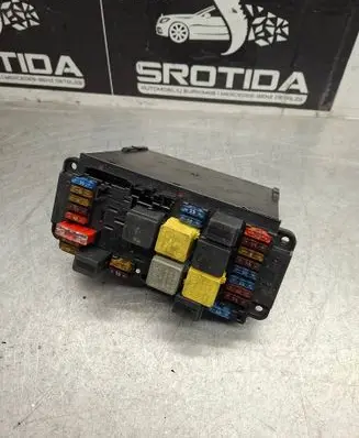 Mercedes-Benz C W203 Fuse box set 2035453001 5DK00848552