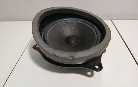 BMW X5 E53 Subwoofer speaker 61928910