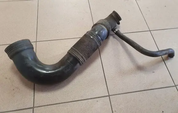 Iveco Daily 3rd gen Air intake duct part
