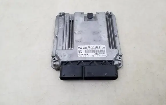 Volkswagen Golf VII Engine control unit/module 04L907309B