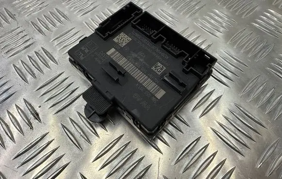 Audi Q3 F3 Door control unit/module 5q0959593k