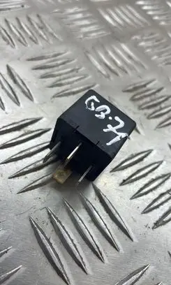 Audi A6 S6 C6 4F Other relay 8D0951253A