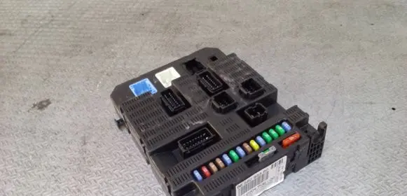 Peugeot 207 Fuse module 9659285380
