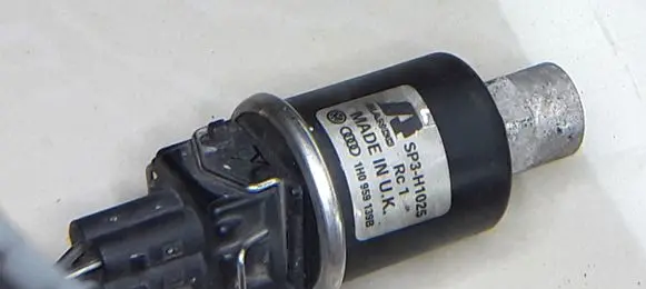 Air conditioning (A/C) pressure sensor