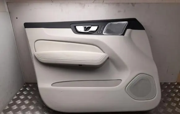 Volvo XC60 Front door card panel trim 30747823