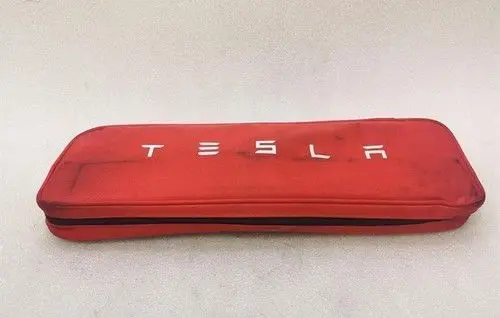 Tesla Model 3 First aid kit 147507600C
